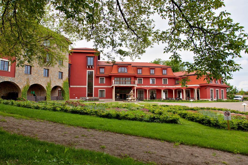 Hotel Sv. Ludmila Skalica Eksteriør bilde